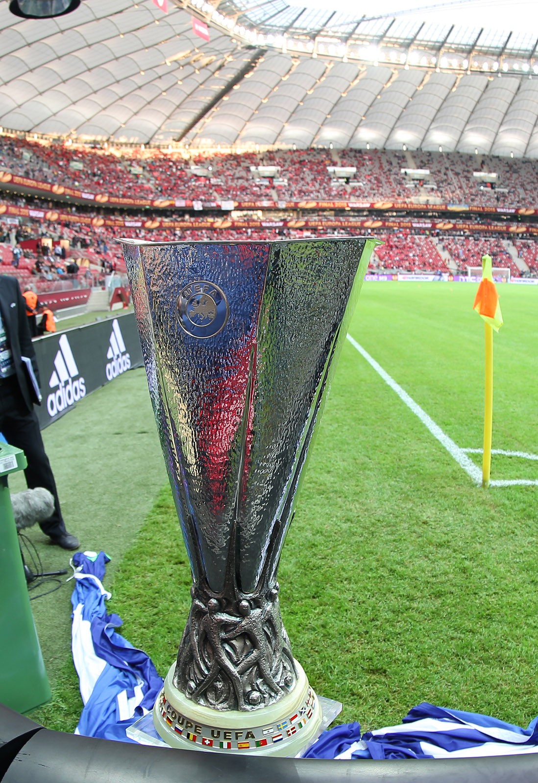 єврокубковий сезон 2015-2016