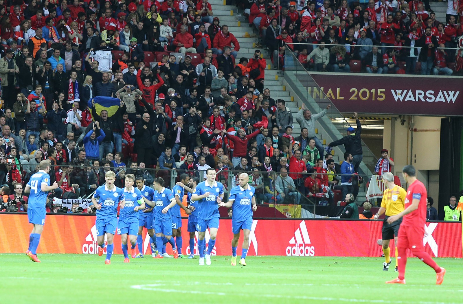 Любите украинское. Самые яркие футбольные события 2015-го года - изображение 2